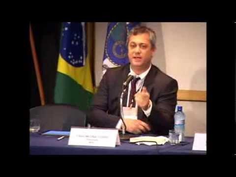 Fábio Medina Osório palestra em seminário do IIEDE