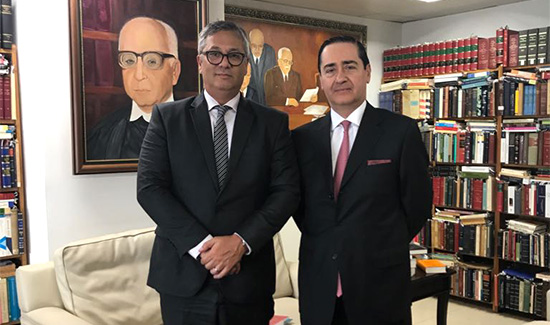 Presidente do TRF4, desembargador Thompson Flores recebe presidente do IIEDE, Fábio Medina Osório
